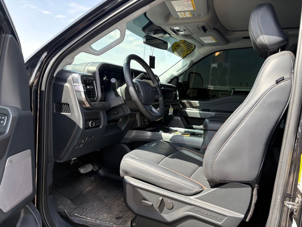2025 Ford F-450SD Lariat DRW