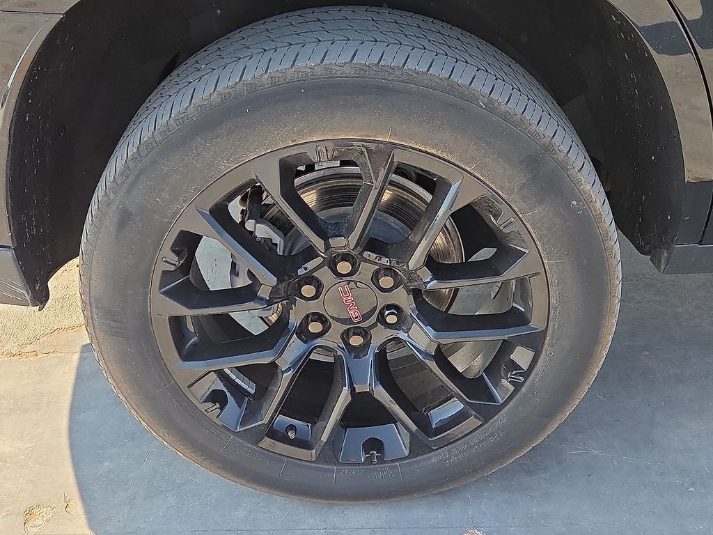 2023 GMC Yukon SLE