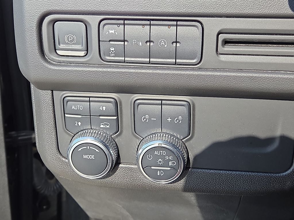 2023 GMC Yukon SLE