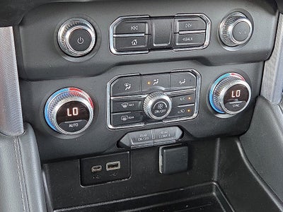 2023 GMC Yukon SLE