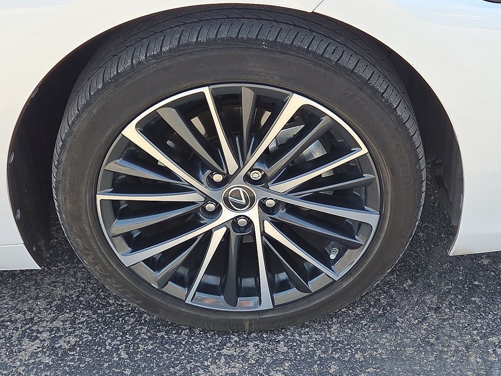 2025 Lexus ES 350