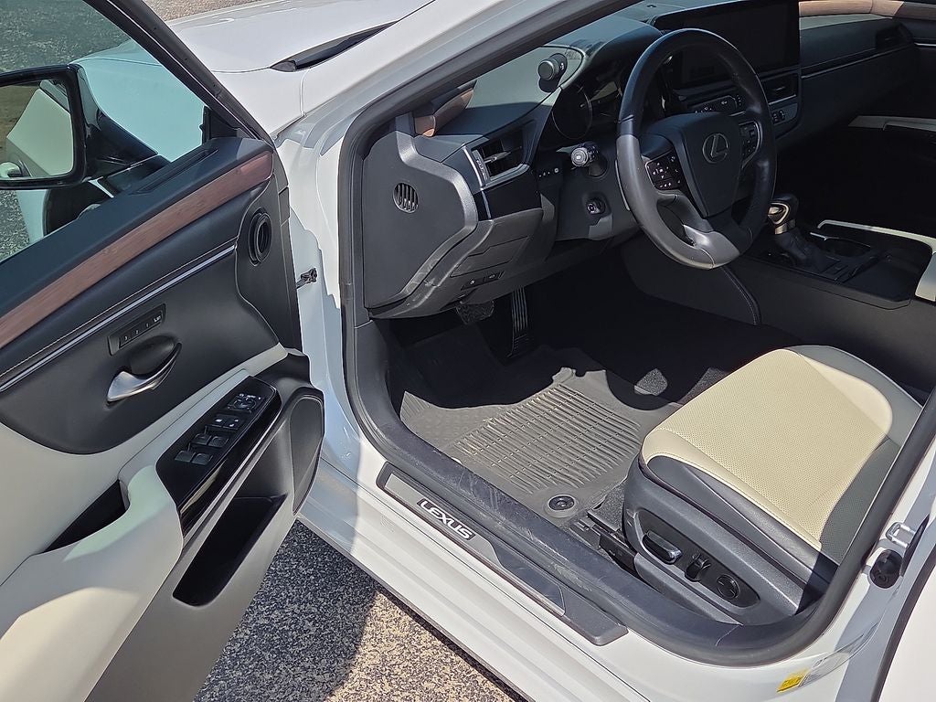 2025 Lexus ES 350
