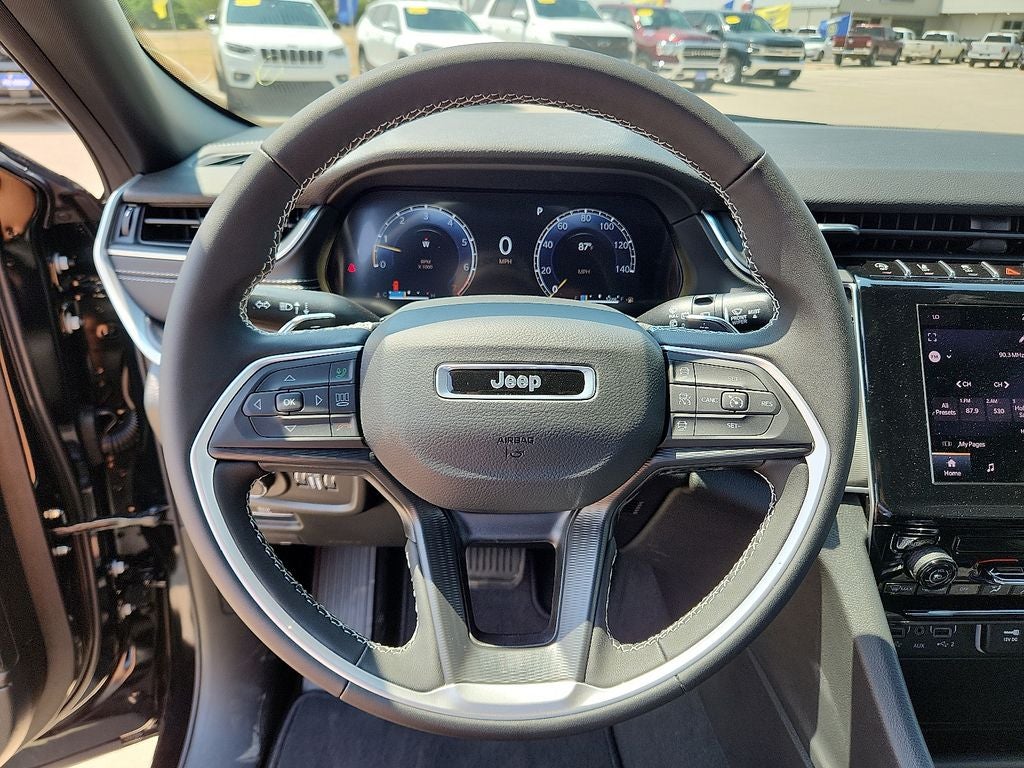 2025 Jeep Grand Cherokee Laredo X