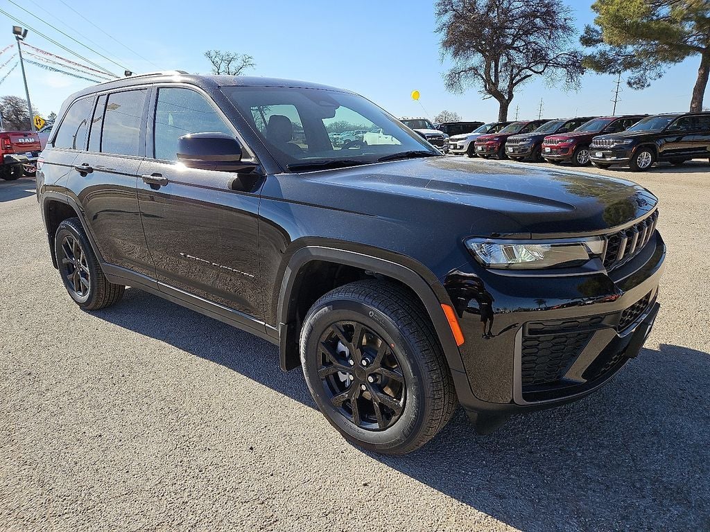 2026 Jeep Grand Cherokee GRAND CHEROKEE LAREDO ALTITUDE 4X4