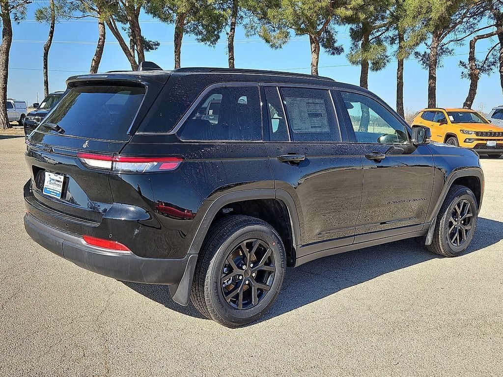 2026 Jeep Grand Cherokee GRAND CHEROKEE LAREDO ALTITUDE 4X4