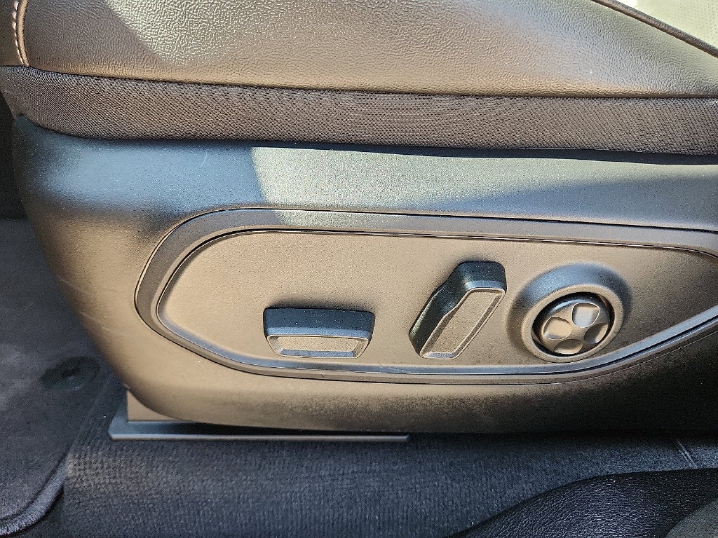 2027 Jeep Grand Cherokee GRAND CHEROKEE L LAREDO ALTITUDE 4X2