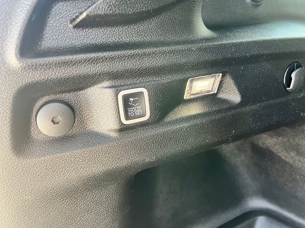 2023 Jeep Grand Cherokee L Limited 4x2