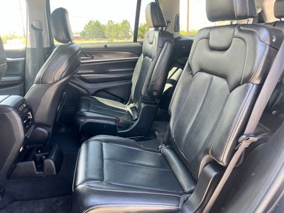 2023 Jeep Grand Cherokee L Limited 4x2