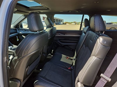 2027 Jeep Grand Cherokee GRAND CHEROKEE L LAREDO ALTITUDE 4X4