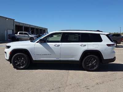 2027 Jeep Grand Cherokee GRAND CHEROKEE L LAREDO ALTITUDE 4X4