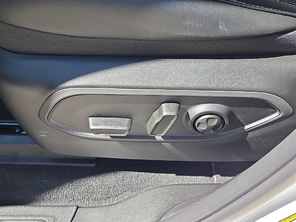 2027 Jeep Grand Cherokee GRAND CHEROKEE L LAREDO ALTITUDE 4X4