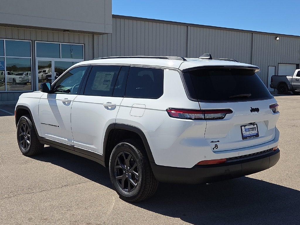 2027 Jeep Grand Cherokee GRAND CHEROKEE L LAREDO ALTITUDE 4X4