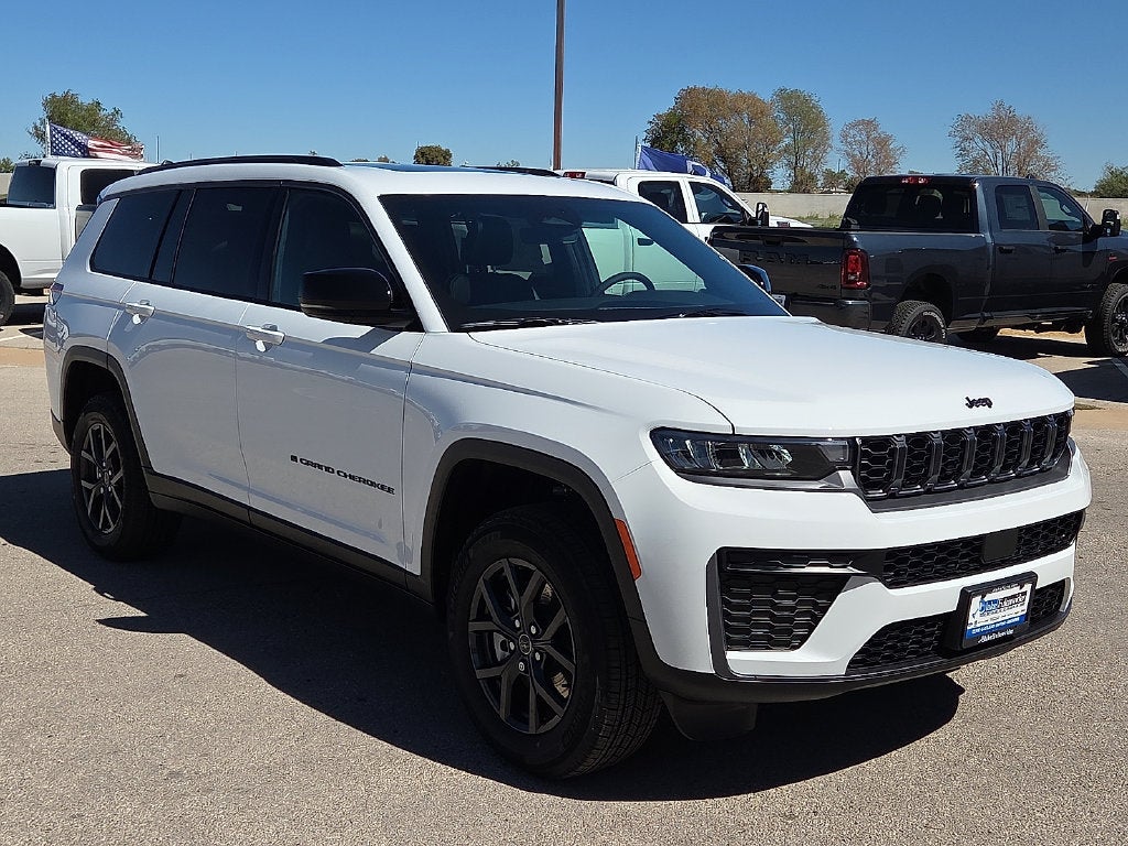 2027 Jeep Grand Cherokee GRAND CHEROKEE L LAREDO ALTITUDE 4X4