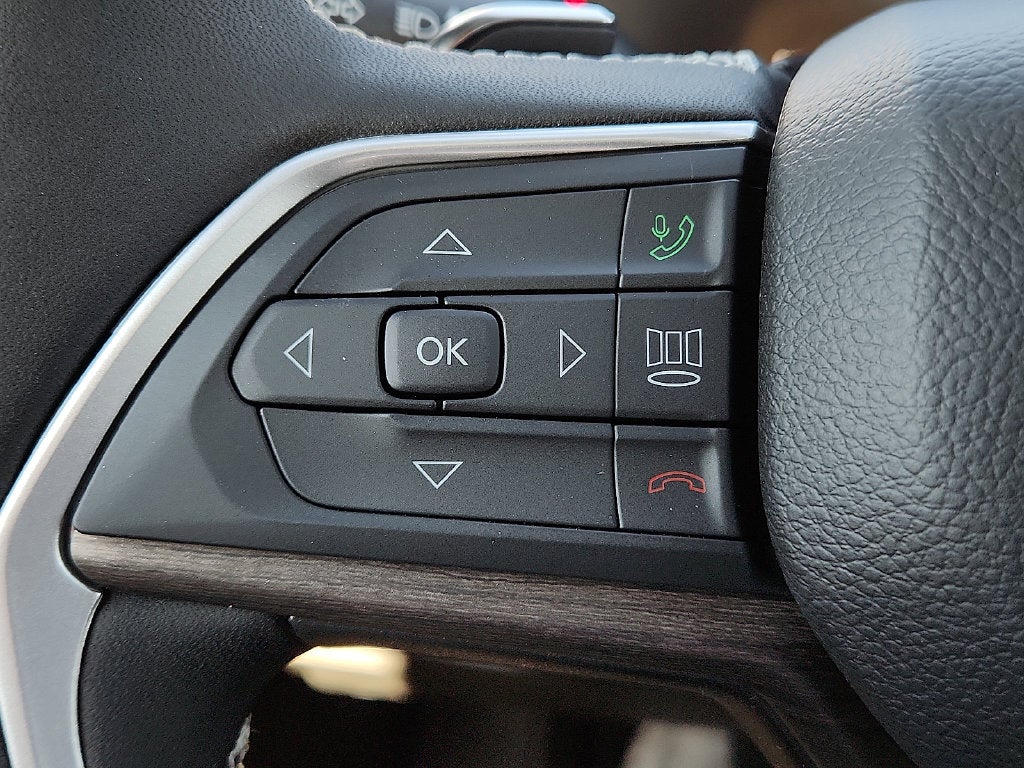 2027 Jeep Grand Cherokee GRAND CHEROKEE L LAREDO ALTITUDE 4X4