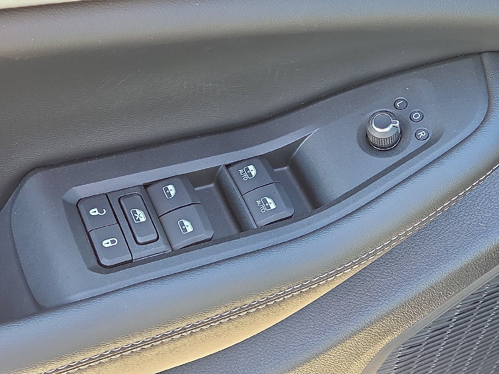 2027 Jeep Grand Cherokee GRAND CHEROKEE L LAREDO ALTITUDE 4X4