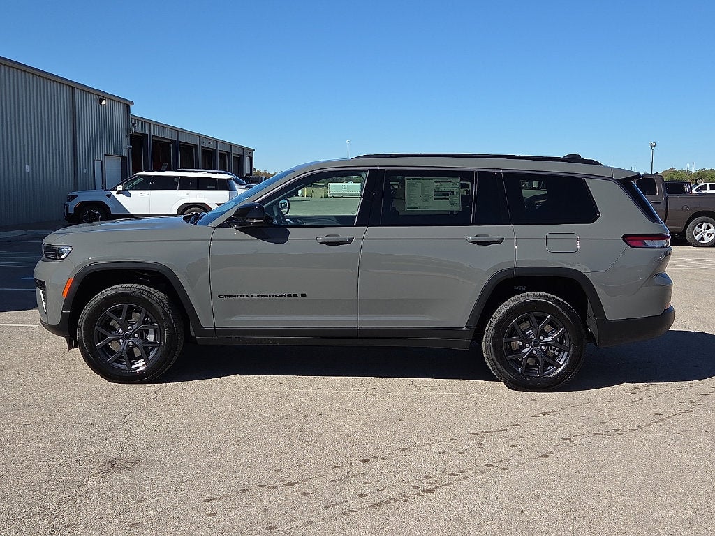 2027 Jeep Grand Cherokee GRAND CHEROKEE L LAREDO ALTITUDE 4X4