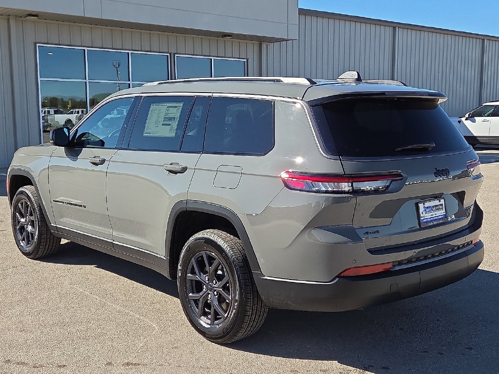 2027 Jeep Grand Cherokee GRAND CHEROKEE L LAREDO ALTITUDE 4X4