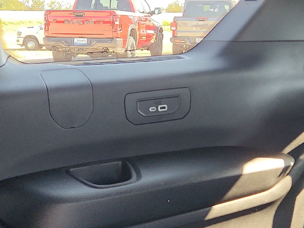 2027 Jeep Grand Cherokee GRAND CHEROKEE L LIMITED 4X4