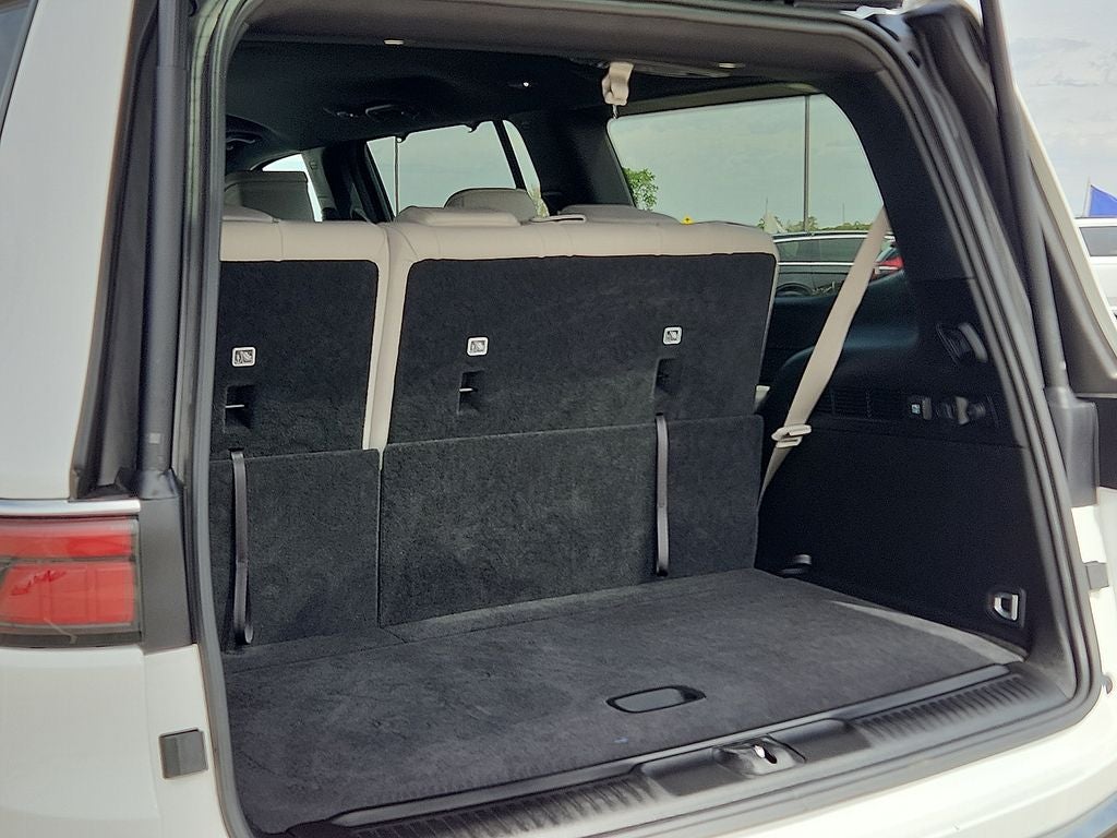 2025 Jeep Wagoneer Base