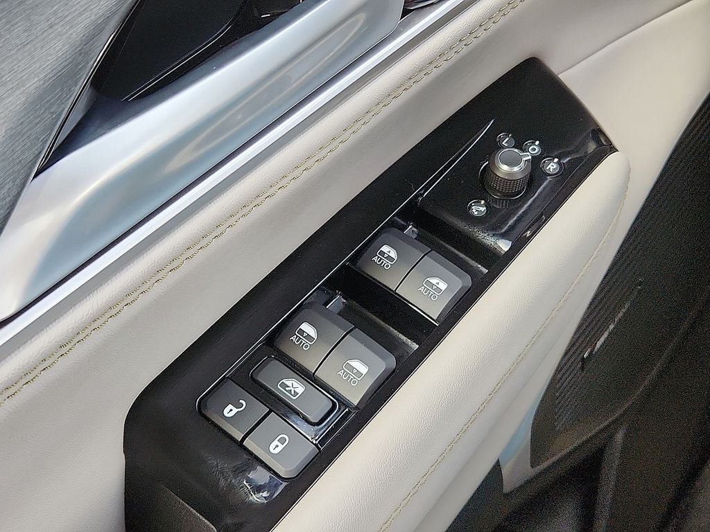 2025 Jeep Wagoneer Base