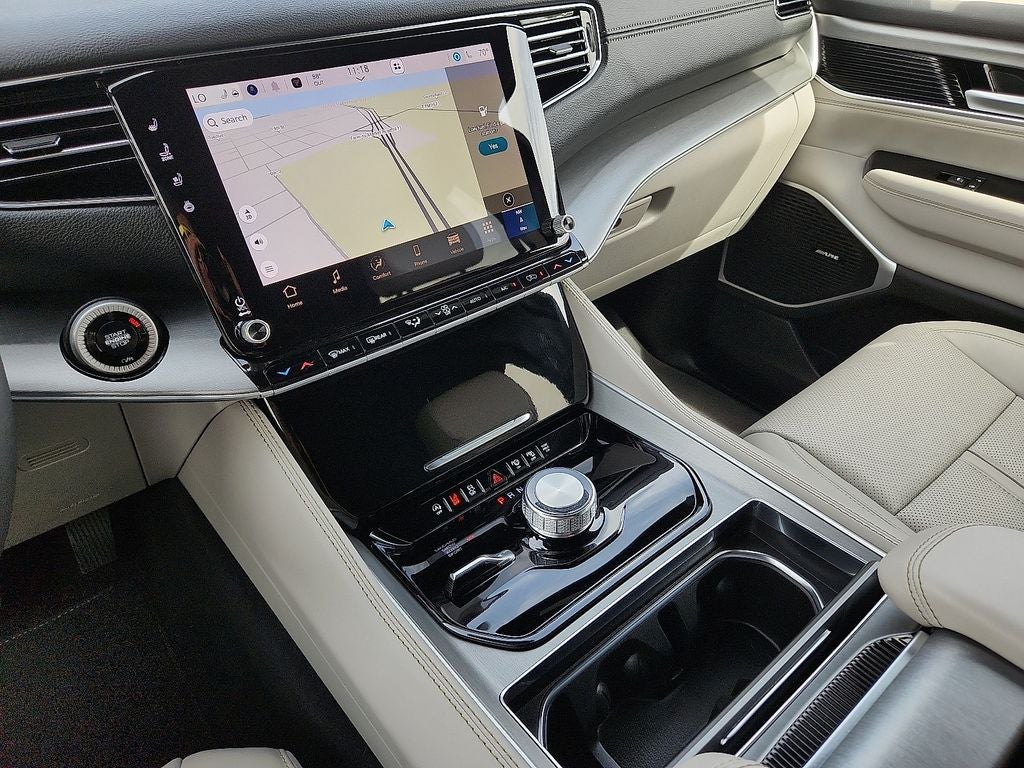 2025 Jeep Wagoneer Base