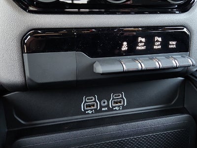 2027 RAM 1500 RAM 1500 LONE STAR CREW CAB 4X2 5'7' BOX