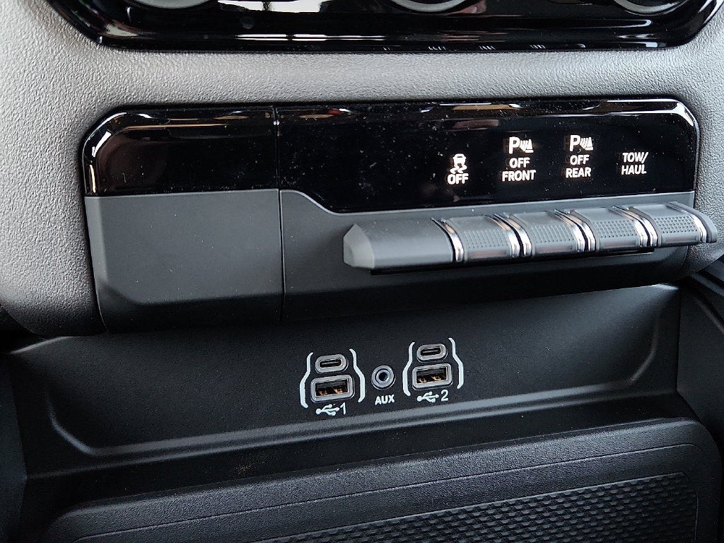 2027 RAM 1500 RAM 1500 LONE STAR CREW CAB 4X2 5'7' BOX