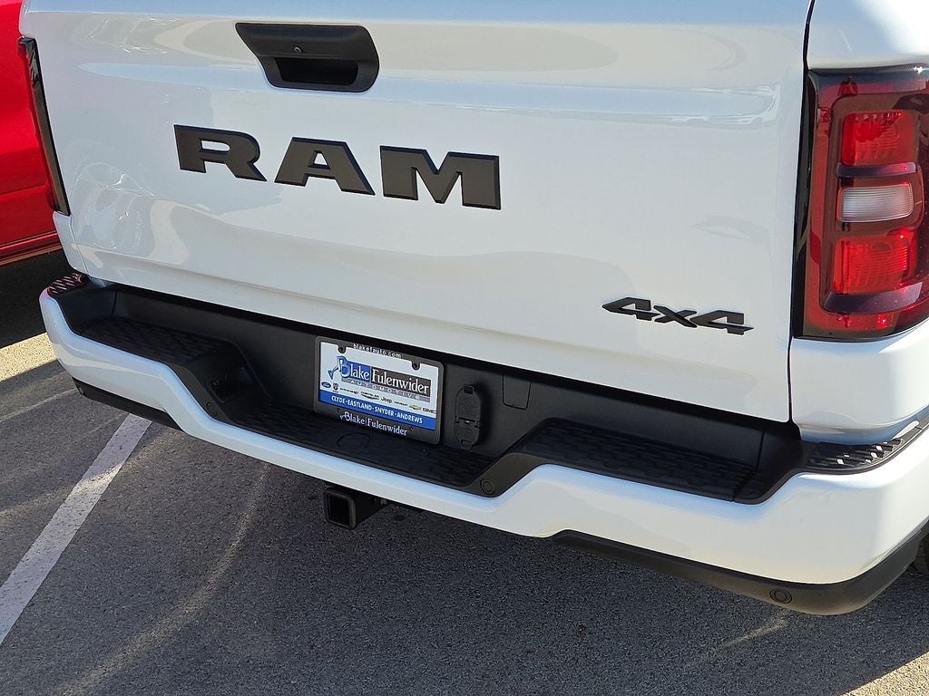 2026 RAM 1500 RAM 1500 EXPRESS CREW CAB 4X4 5'7' BOX