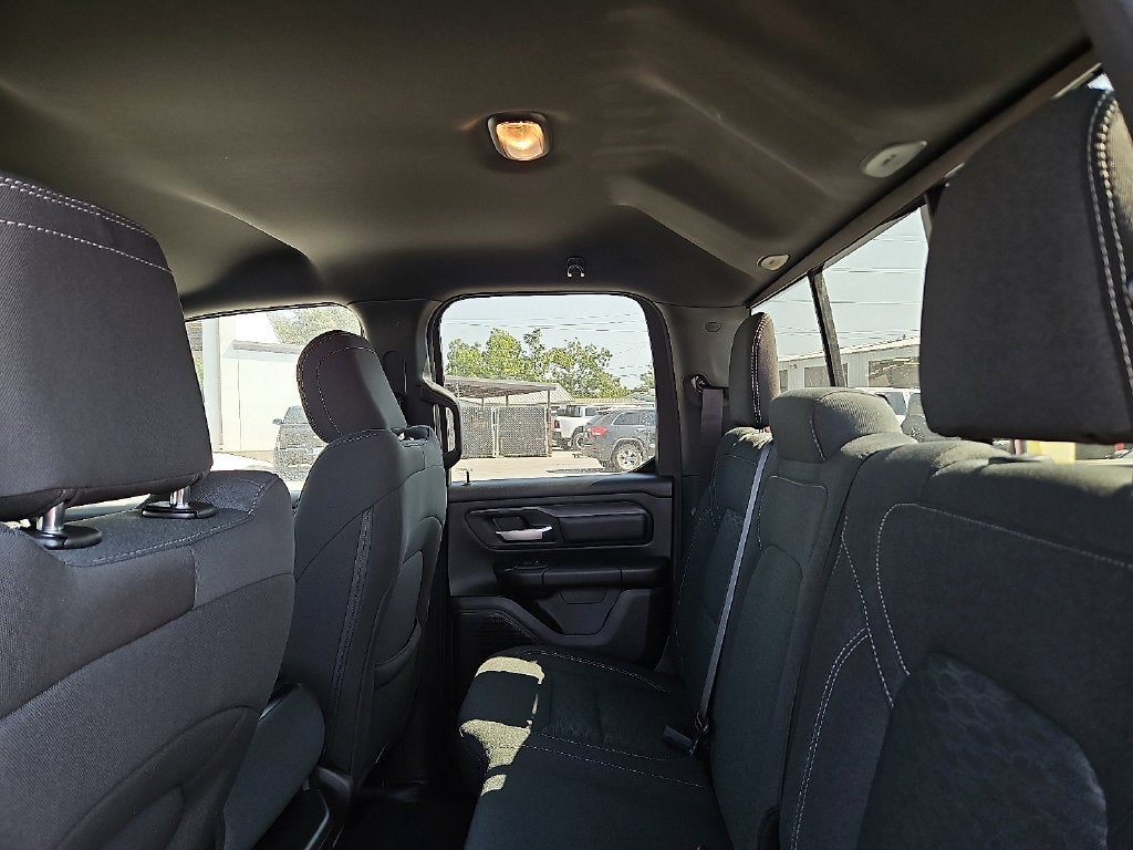 2026 RAM 1500 RAM 1500 EXPRESS QUAD CAB 4X2 6'4' BOX