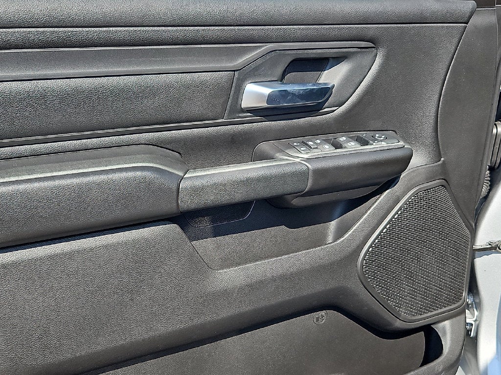 2026 RAM 1500 RAM 1500 EXPRESS QUAD CAB 4X2 6'4' BOX