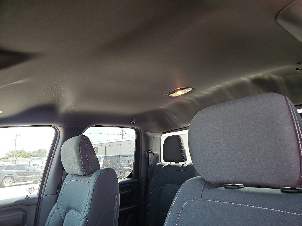 2026 RAM 1500 RAM 1500 EXPRESS QUAD CAB 4X2 6'4' BOX