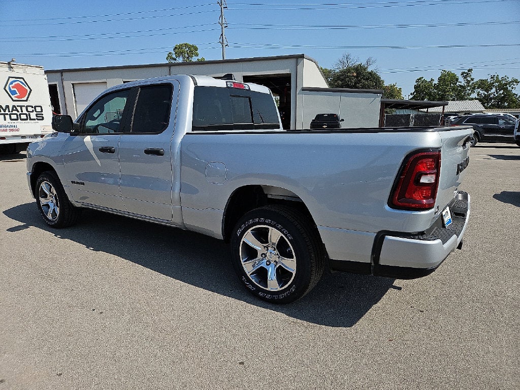2026 RAM 1500 RAM 1500 EXPRESS QUAD CAB 4X2 6'4' BOX