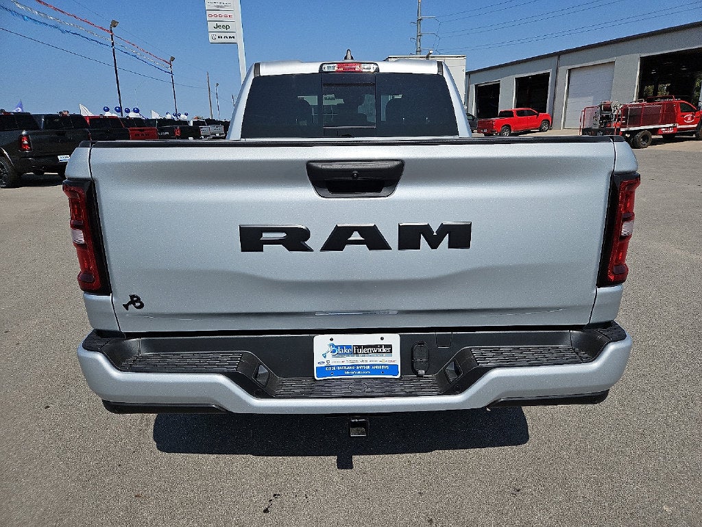 2026 RAM 1500 RAM 1500 EXPRESS QUAD CAB 4X2 6'4' BOX