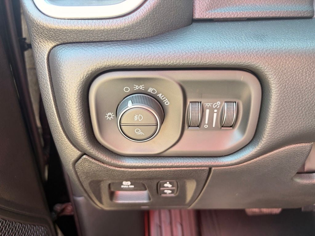 2027 RAM 1500 Lone Star