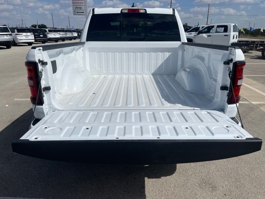 2026 RAM 1500 Lone Star Crew Cab 4x4 5'7' Box