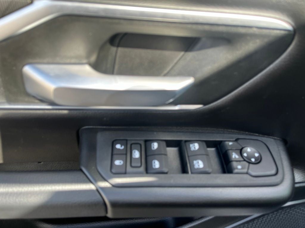 2026 RAM 1500 Lone Star Crew Cab 4x4 5'7' Box