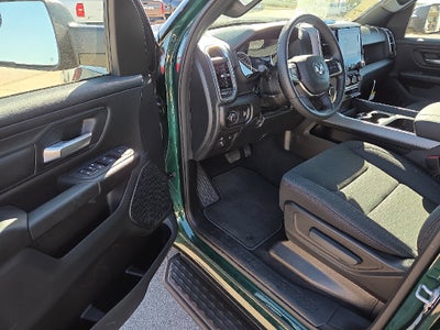 2026 RAM 1500 RAM 1500 EXPRESS CREW CAB 4X4 5'7' BOX