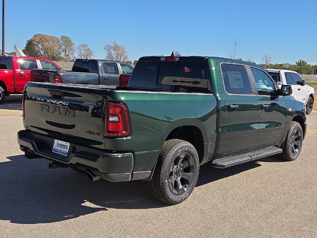 2026 RAM 1500 RAM 1500 EXPRESS CREW CAB 4X4 5'7' BOX