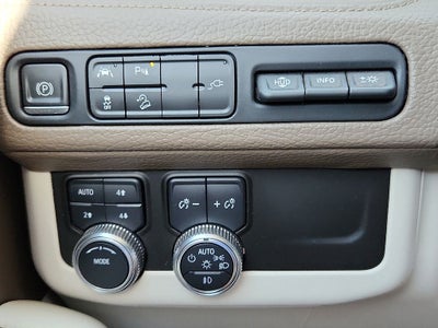 2021 GMC Yukon XL 4WD Denali