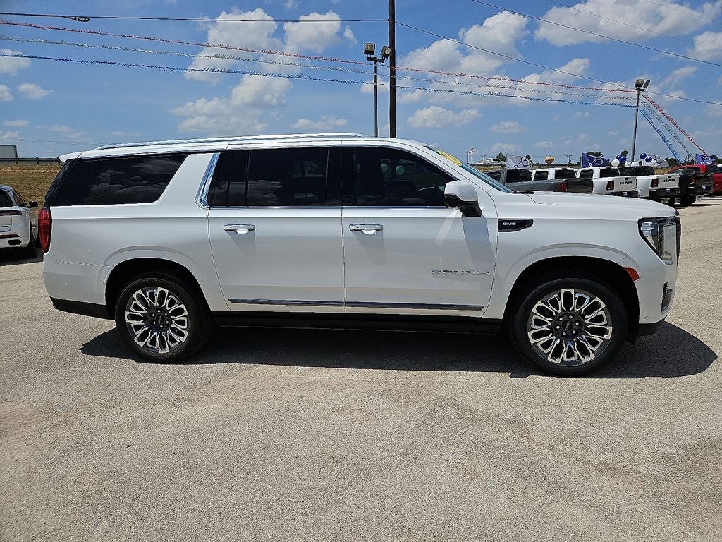 2023 GMC Yukon XL 4WD Denali Ultimate