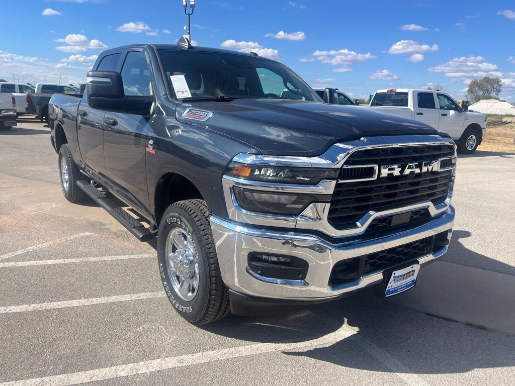 2026 RAM 2500 RAM 2500 TRADESMAN CREW CAB 4X4 6'4' BOX