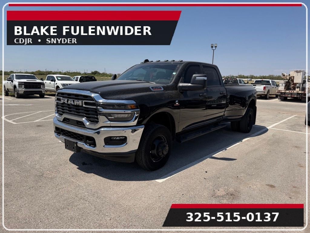 2025 RAM 3500 Tradesman Crew Cab 4x4 8' Box