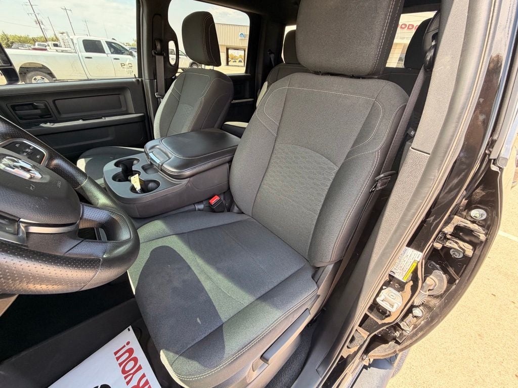 2025 RAM 3500 Tradesman Crew Cab 4x4 8' Box