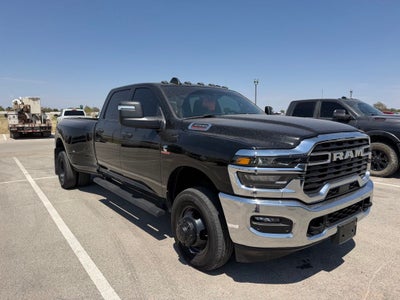 2025 RAM 3500 Tradesman Crew Cab 4x4 8' Box