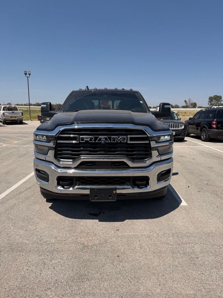 2025 RAM 3500 Tradesman Crew Cab 4x4 8' Box