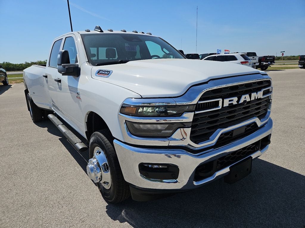2026 RAM Ram 3500 RAM 3500 TRADESMAN CREW CAB 4X4 8' BOX