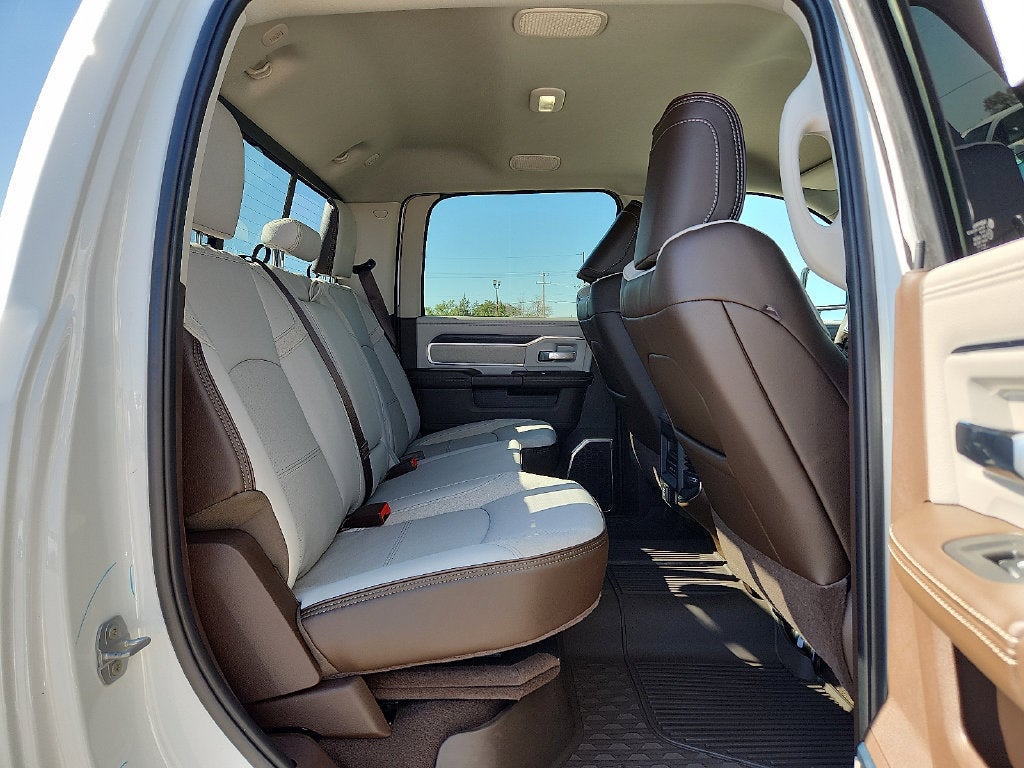2027 RAM 3500 RAM 3500 LARAMIE CREW CAB 4X4 8' BOX
