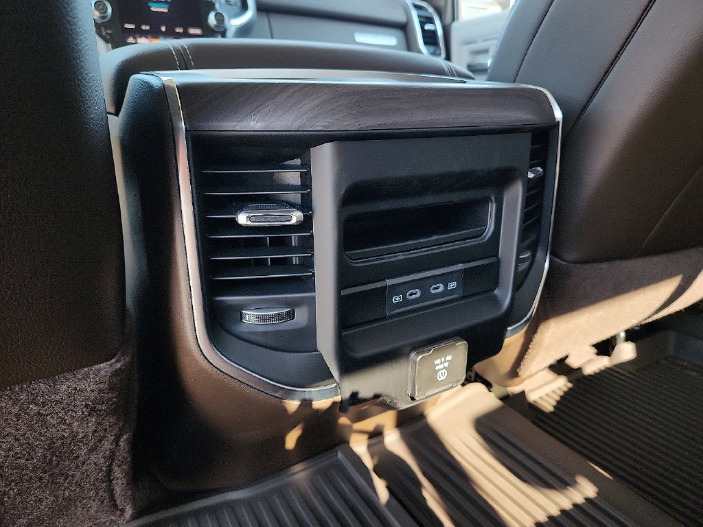 2027 RAM 3500 RAM 3500 LARAMIE CREW CAB 4X4 8' BOX