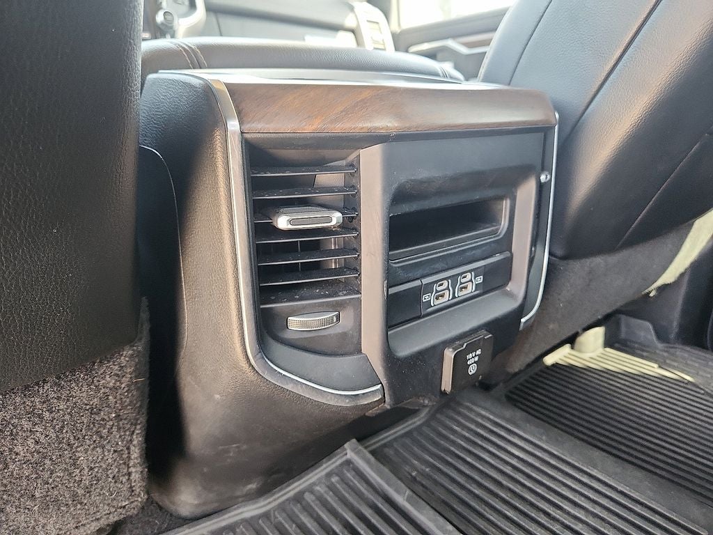 2024 RAM 3500 Laramie Crew Cab 4x4 8' Box