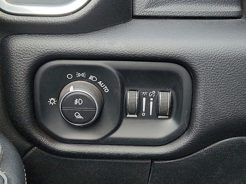 2024 RAM 3500 Laramie Crew Cab 4x4 8' Box